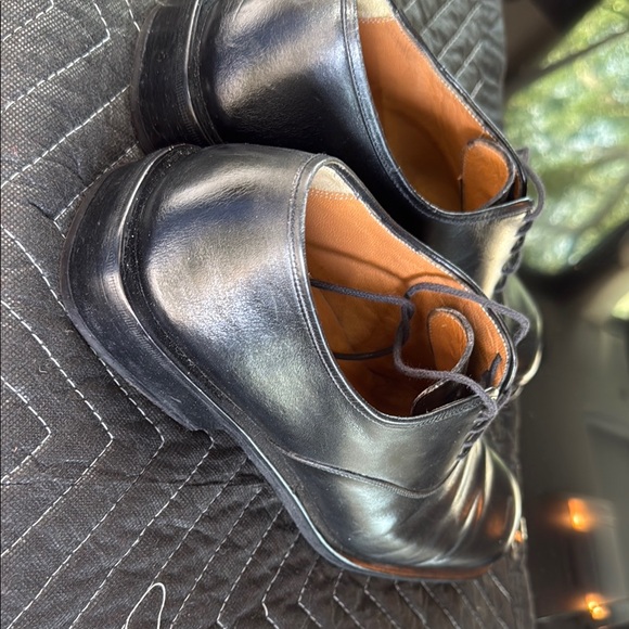 Salvatore Ferragamo Black Leather Oxfords Sleek Design
